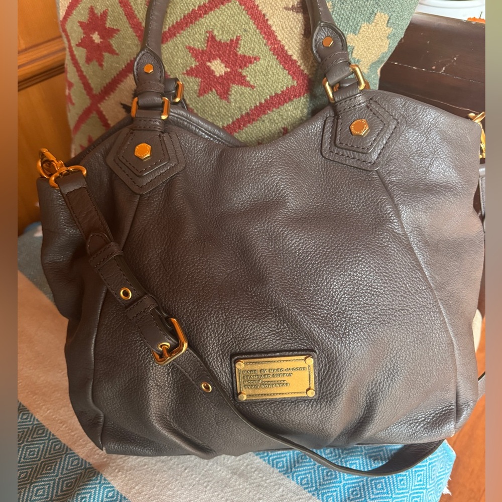 Marc by Marc Jacobs Classic Q Francesca  -rarely used, gray, excellent condition